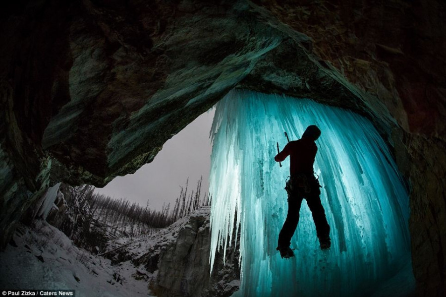 article-0-1AA70AE400000578-515 964x642