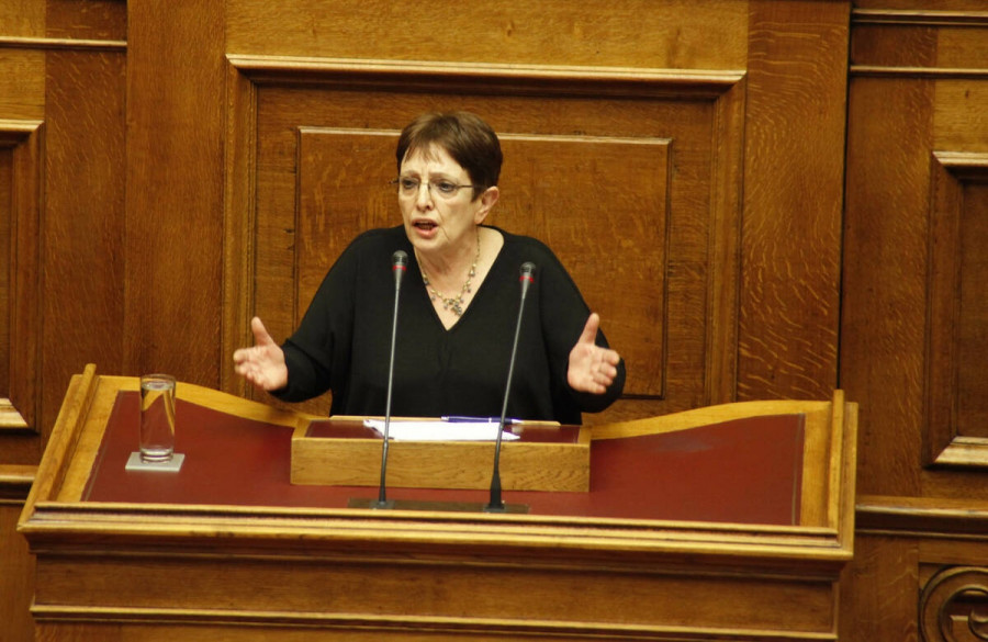 PAPARIGA-KKE-BIMA-BOULIS