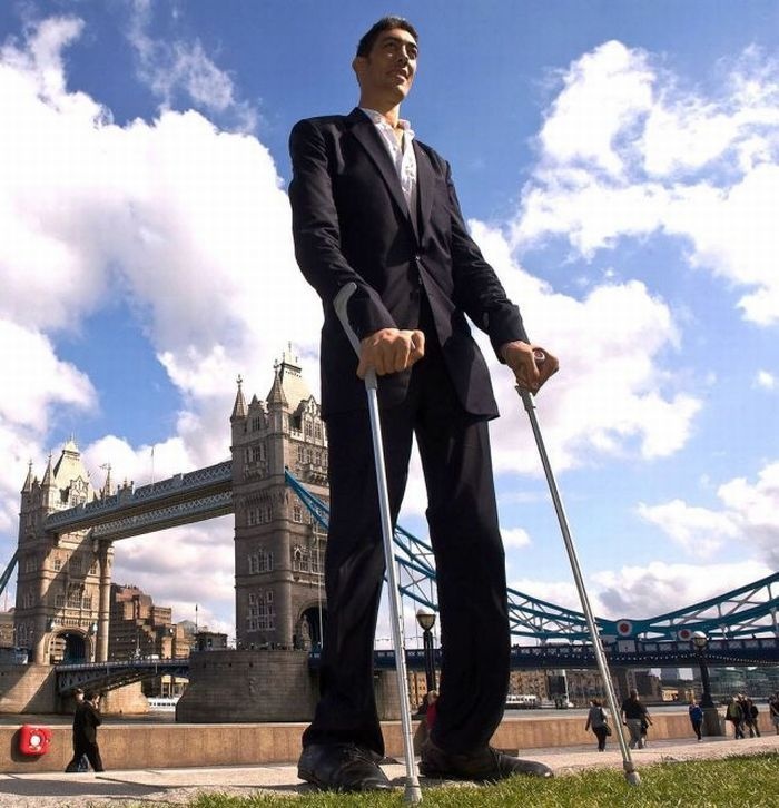 sultan-kosen-worlds-tallest-man-1
