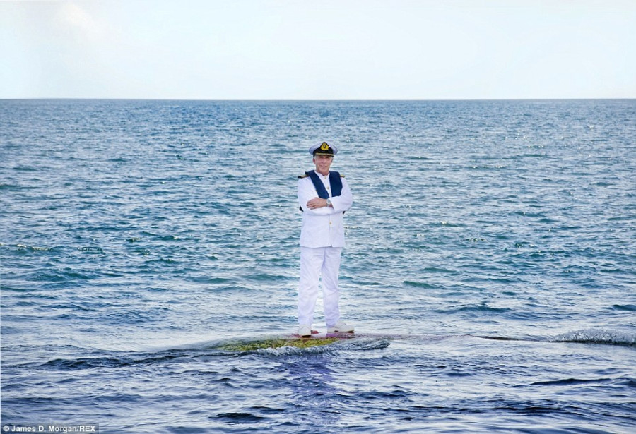 article-2575169-1C14BAD800000578-385 964x659