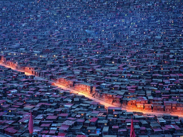 larung-gar-china 79705 990x742