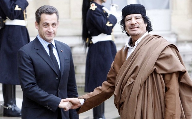 sarkozy-gaddafi 2206856b