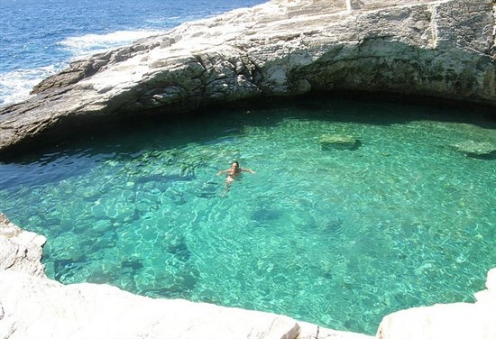 5428.thassos giola.bmp-550x0