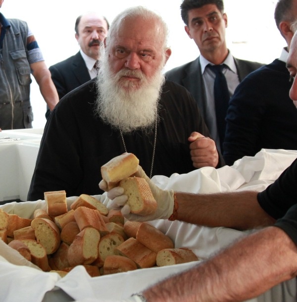 ieronymos-Arxiepiskopos-syssitia