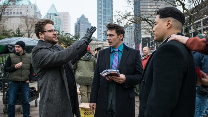 the-interview-seth-rogen-james-franco-randall-park-on-set