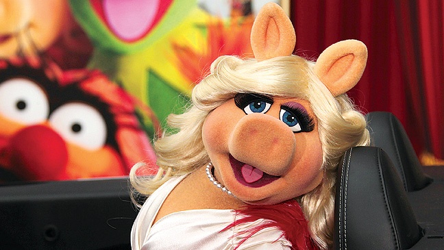 176996 misspiggy a