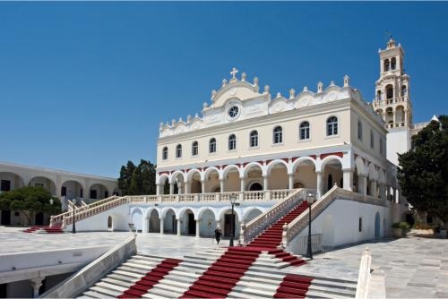 Tinos panagia evangelistria