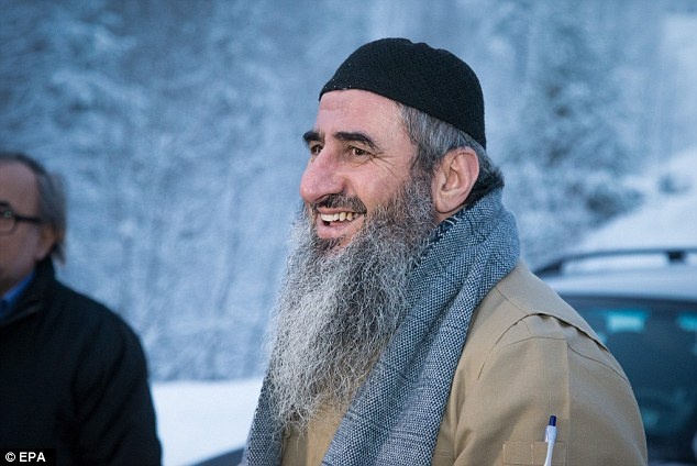 2E6031A500000578 3315234 image a 31 1447329834238