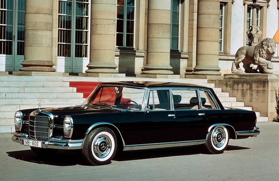 MERCEDES600