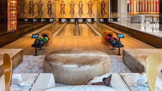 104225858 07.BowlingAlley.530x298