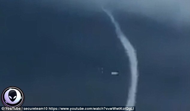 3C77EADB00000578 4152854 image a 63 1485277153969