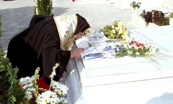 EVA1 XRISTODOYLOS MNHMOSYNO GIA SERAFEIM