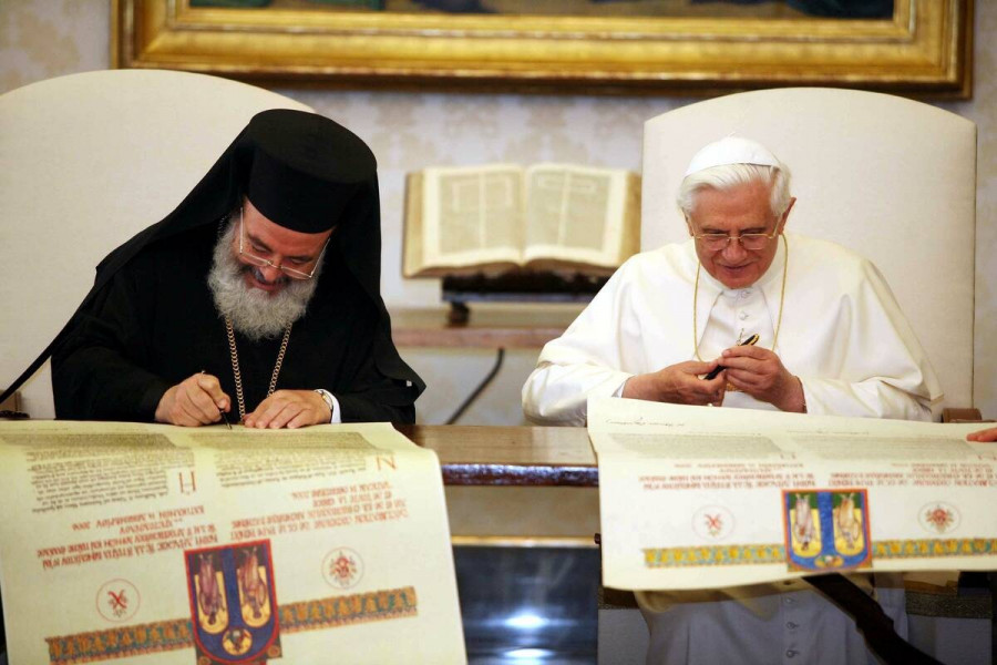 EVH30 XRISTODOYLOS BATIKANO PAPAS