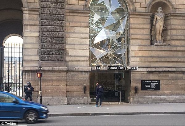 louvre 1