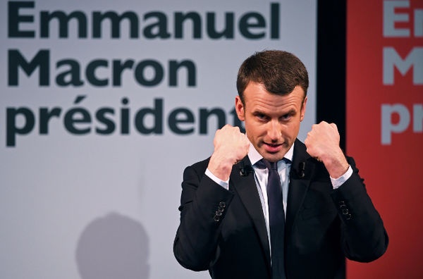 1491577951 macron.boxing.afp