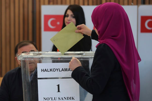 1ee7bc413f7e43be8419572e5142afec