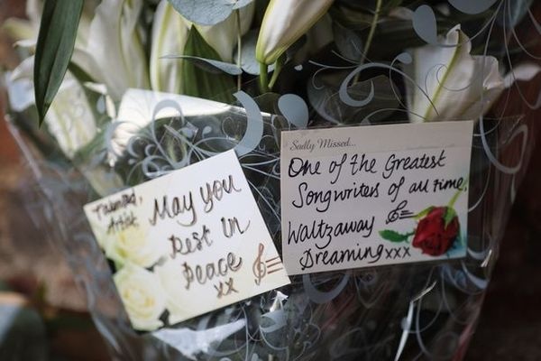 PROD Tributes Grow To Music Icon George Michael