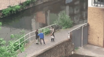 man leaves coins tweets jamahl mcmurran 14