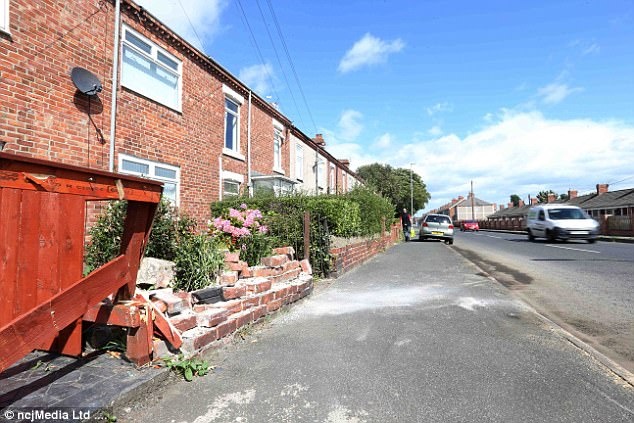 456975E900000578 0 image a 5 1508226637631