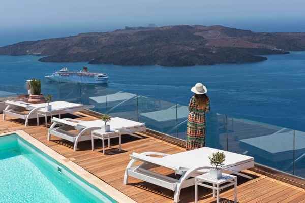 3 Athina Luxury Suites