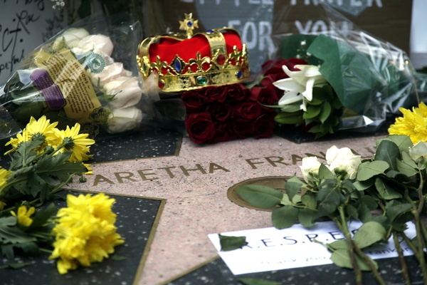 photo bomb aretha franklin 9