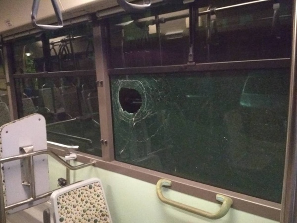 epitheseis petres leoforeia 9