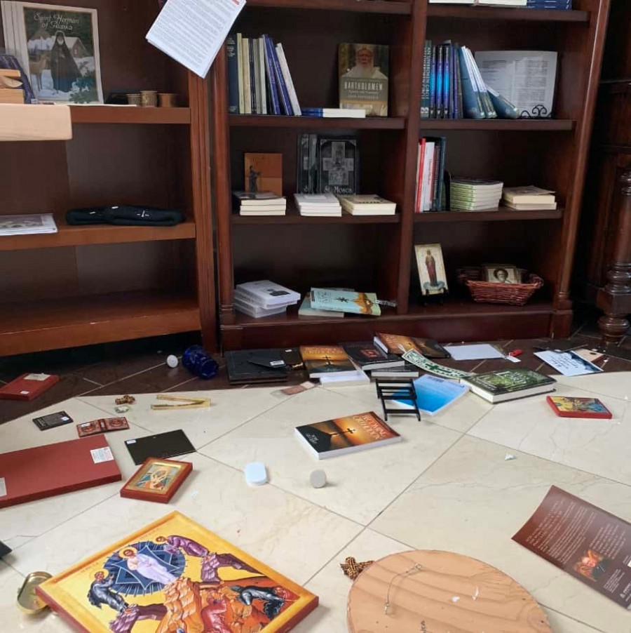 alaska Anchorage Bookstore