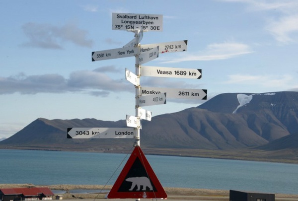 airport 37DE66533AF640F488BD8637EC5E5D1C