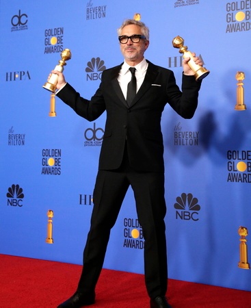 photo bomb golden globes 18