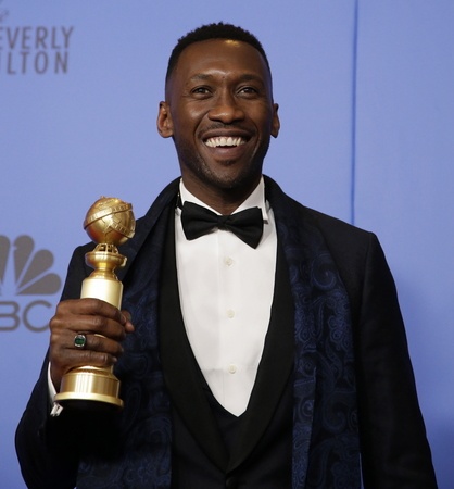 photo bomb golden globes 18