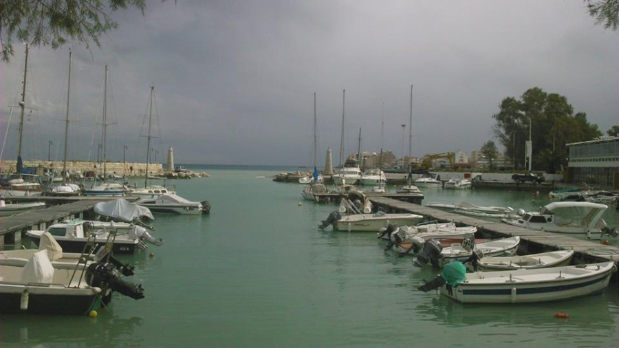 ΞΥΛΟΚΑΣΤΡΟ (ΜΑΡΙΝΑ)