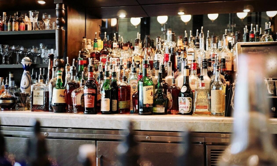 alcoholic-beverages-1845295_1920.jpg