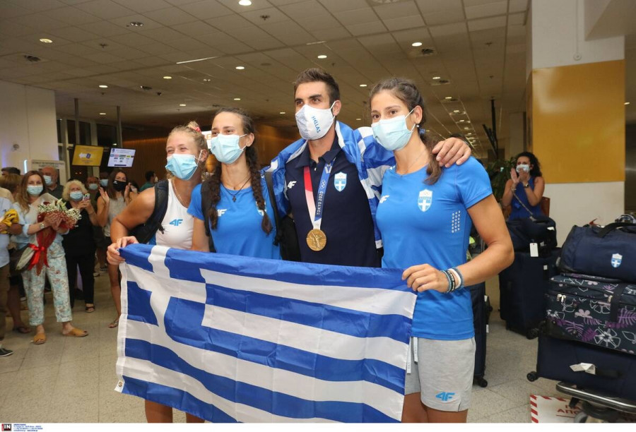 Στέφανος Ντούσκος στο αεροδρόμιο