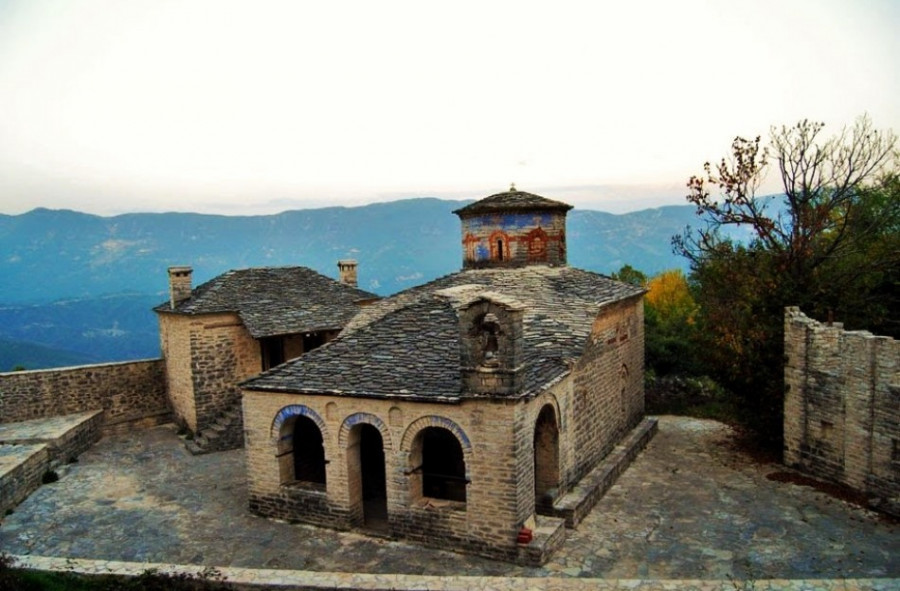 Μονή Μακραλέξη