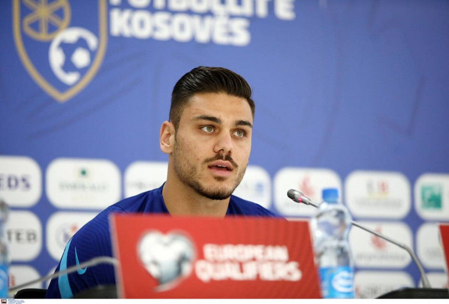 Ντίνος Μαυροπάνος