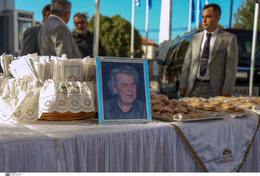 Μνημόσυνο για τον Μίκη Θεοδωράκη 