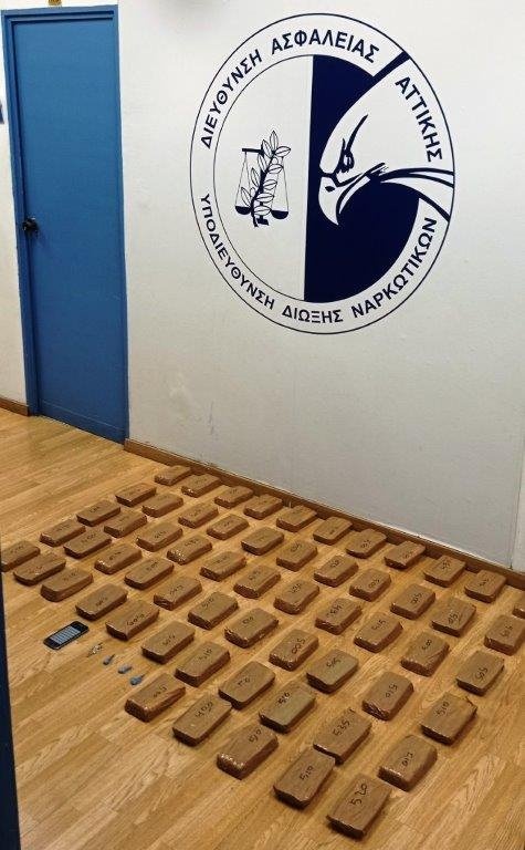 Έφοδος της ΕΛ.ΑΣ. σε διαμέρισμα Airbnb στο Γκάζι – Βρέθηκαν 30 κιλά ηρωίνης αξίας 500.000 ευρώ