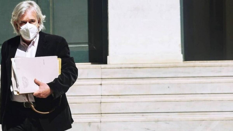 Εντατικολόγος και Επικεφαλής της Μονάδας Εντατικής Θεραπείας Παίδων του Πανεπιστημιακού Νοσοκομείου της Πάτρας, Δρ. Αντρέας Ηλιάδης.