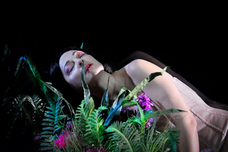 H Έμιλυ Κολιανδρή ως βασίλισσα Αμαλία