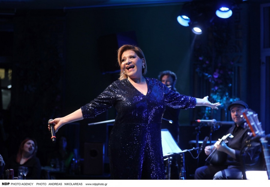 Η Γιώτα Νέγκα στο Θέατρο Άλσος