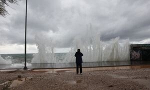 Καιρός - Μαρουσάκης: Ισχυρές βροχές και καταιγίδες στην Αττική - Πλημμύρες στην Δυτική Μακεδονία