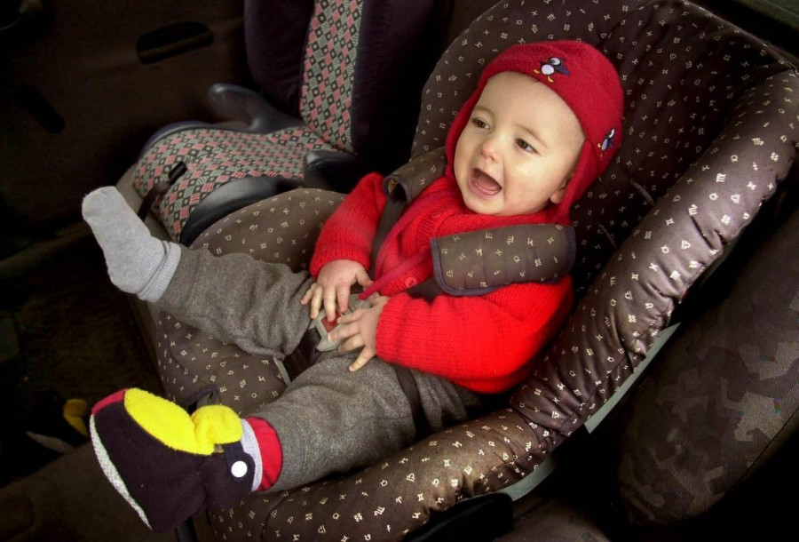 μωρο στο αυτοκίνητο