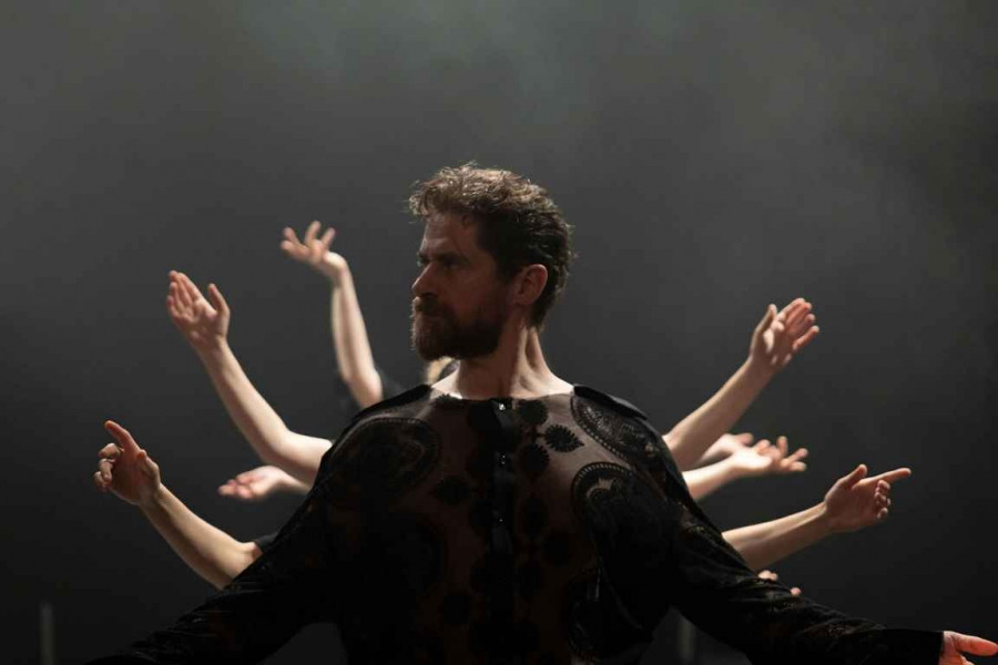 Ο Δημήτρης Λάλος ως Διόνυσος