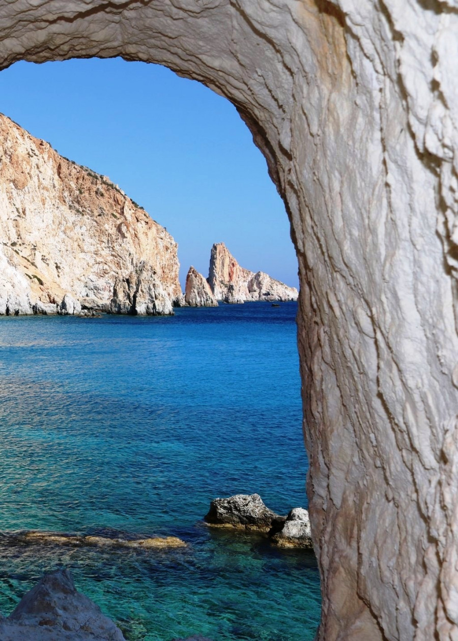 Θάλασσα πολύαιγος