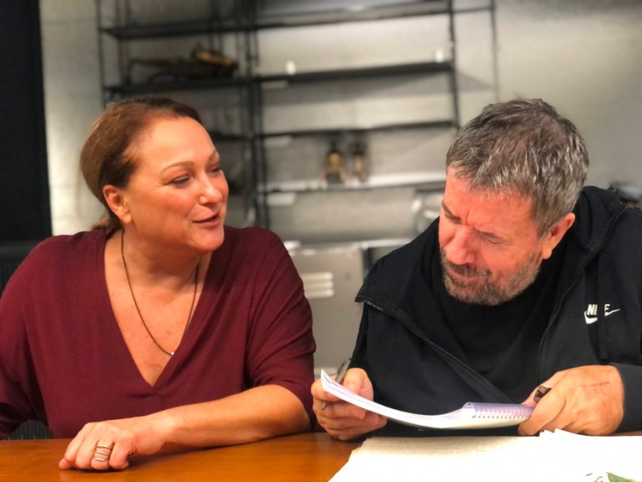 Ρένια και Σπύρος επί τω έργω