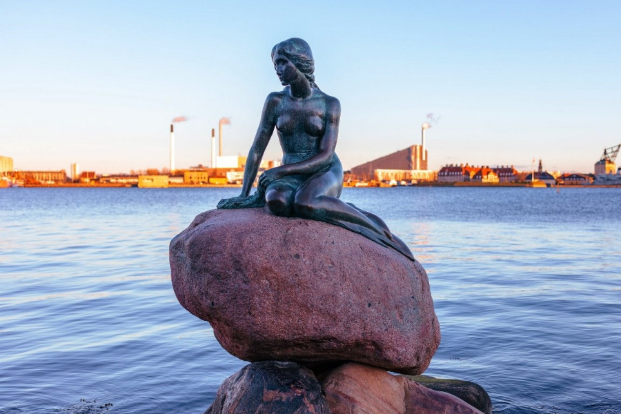 H Mικρή Γοργόνα αποτελεί σημαντικό τουριστικό αξιοθέατο από το 1913.