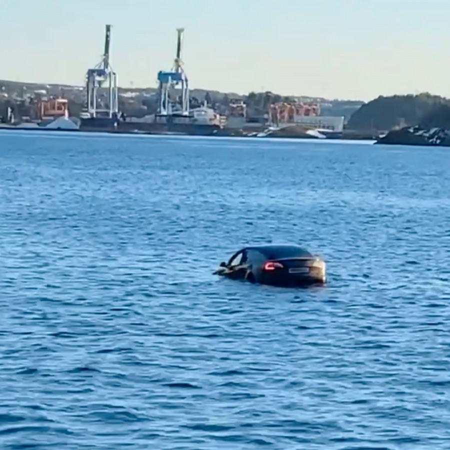 oslo-car-fjord.jpg