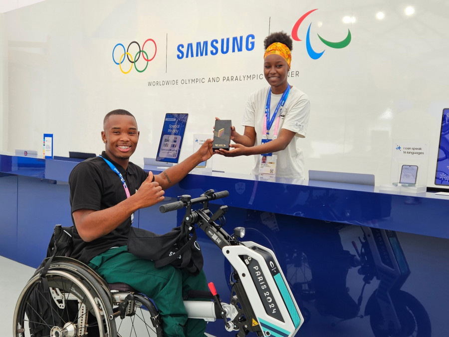 7_samsung-mobile-paris-2024-paralympic-games-z-flip6-olympic-edition-athlete-and-fan-experience.jpg