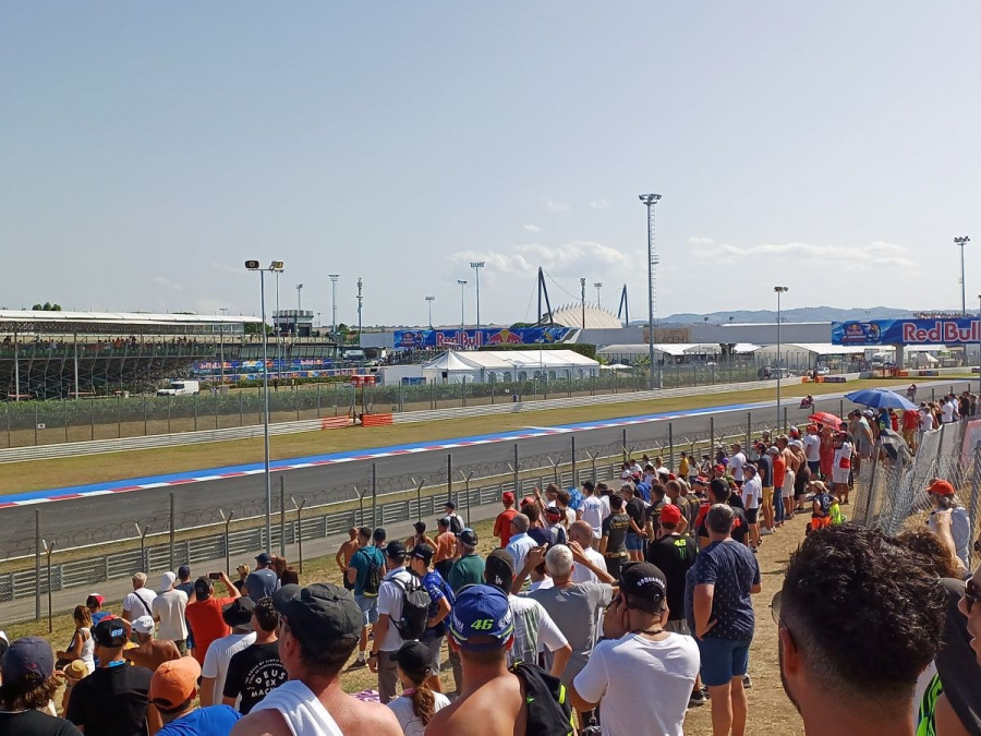 moto9.jpg