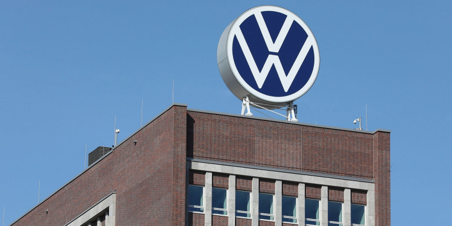Markenhochaus (Brand Tower) - new Volkswagen logo